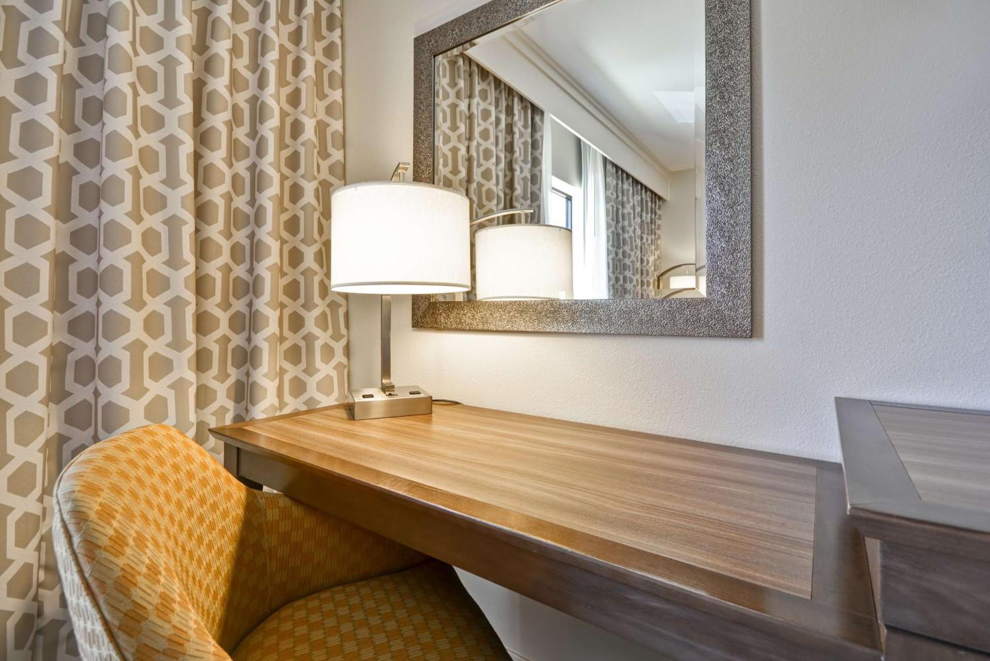Hampton Inn & Suites Dallas/Plano-East Zewnętrze zdjęcie