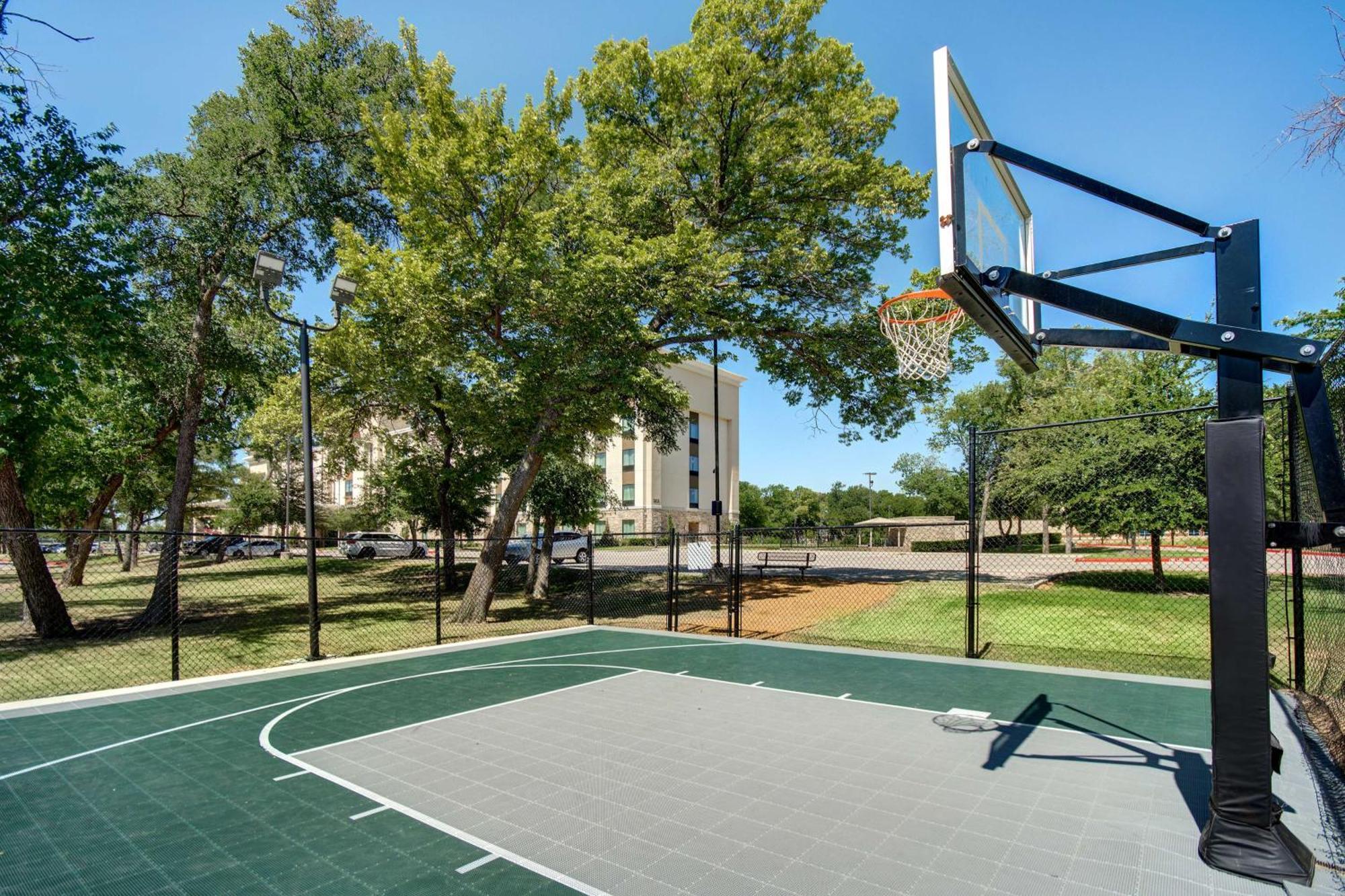 Hampton Inn & Suites Dallas/Plano-East Zewnętrze zdjęcie